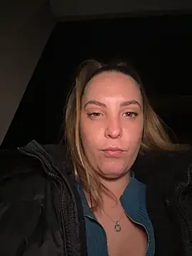 Snapshot of LiliMorganxxx chatting on November 17, 2025, 10:04 pm LiliMorganxxx online show from November 17, 2025, 10:04 pm