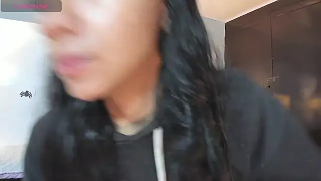 Tamaraakins online show from October 27, 2025, 12:20 pm