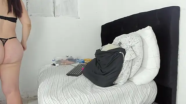 lana whitee online show from February 7, 2025, 11:24 pm