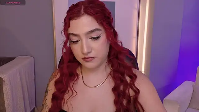 ViolettCastel online show from November 12, 2025, 7:46 pm