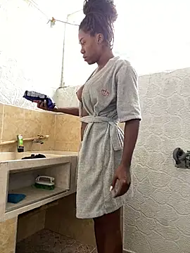 Snapshot of sweetsarabig22cm chatting on February 12, 2025, 4:22 pm sweetsarabig22cm online show from February 12, 2025, 4:22 pm