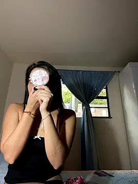 Kimmymadison- online show from November 21, 2025, 9:13 pm