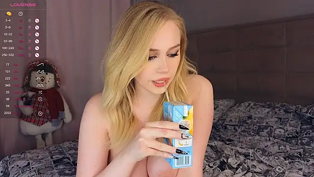 Snapshot of AsteriaHamel chatting on January 28, 2025, 4:19 pm AsteriaHamel online show from January 28, 2025, 4:19 pm