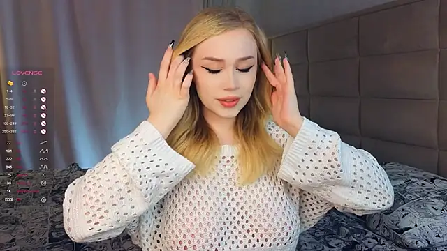 Snapshot of AsteriaHamel chatting on February 14, 2025, 11:53 am AsteriaHamel online show from February 14, 2025, 11:53 am