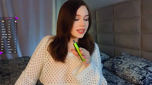 Snapshot of AsteriaHamel chatting on March 18, 2025, 1:09 pm AsteriaHamel online show from March 18, 2025, 1:09 pm