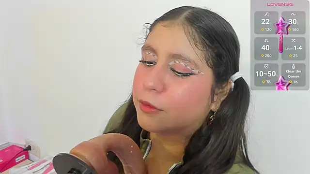 lola clit online show from October 22, 2025, 11:43 am