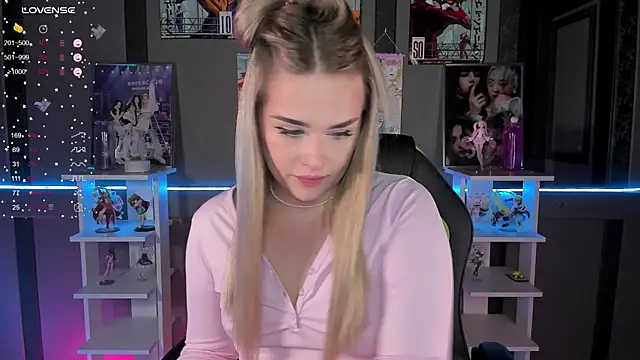 Snapshot of Ellen_Soft chatting on September 22, 2025, 5:15 pm Ellen Soft online show from September 22, 2025, 5:15 pm