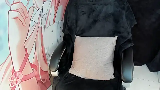 Snapshot of AllysonMilf69 chatting on September 19, 2025, 2:07 pm AllysonMilf69 online show from September 19, 2025, 2:07 pm