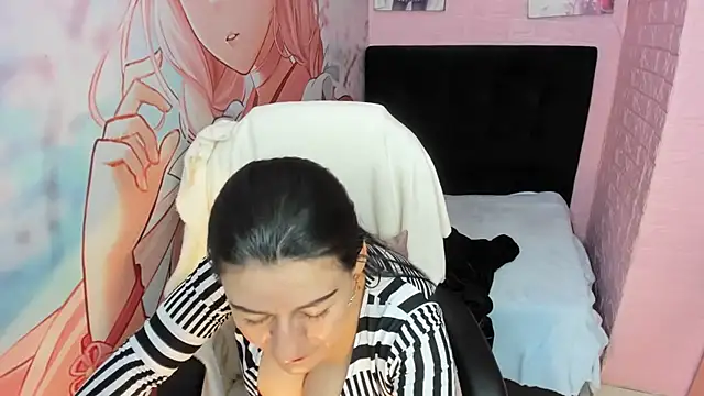 Snapshot of AllysonMilf69 chatting on October 4, 2025, 2:48 pm AllysonMilf69 online show from October 4, 2025, 2:48 pm