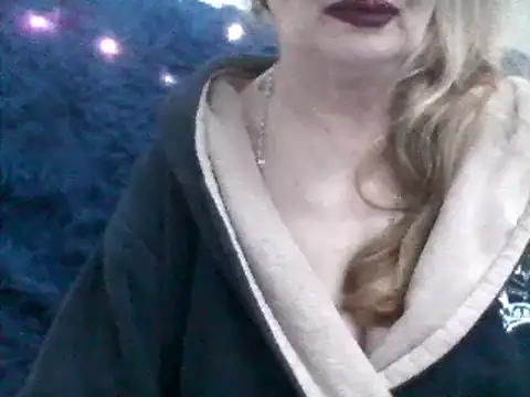 Snapshot of CarlyTreat chatting on January 26, 2025, 2:52 pm CarlyTreat online show from January 26, 2025, 2:52 pm