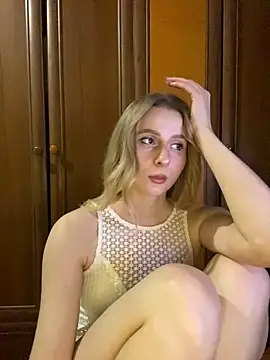 Snapshot of Ameli_Li chatting on December 2, 2024, 11:40 pm Ameli Li online show from December 2, 2024, 11:40 pm