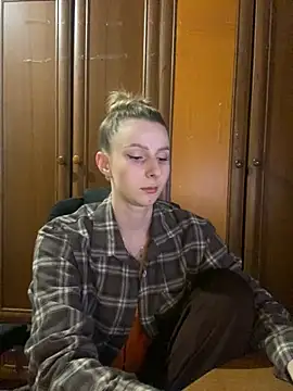 Snapshot of Ameli_Li chatting on October 27, 2025, 1:31 am Ameli Li online show from October 27, 2025, 1:31 am