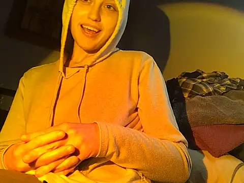 Snapshot of Starving4Cock chatting on February 9, 2025, 11:36 am Starving4Cock online show from February 9, 2025, 11:36 am