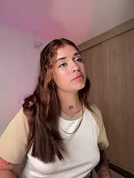 JoselinFlower  online show from December 4, 2024, 6:33 am