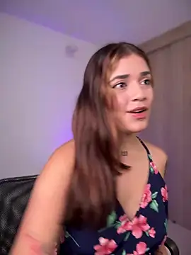 JoselinFlower  online show from December 22, 2024, 9:09 pm