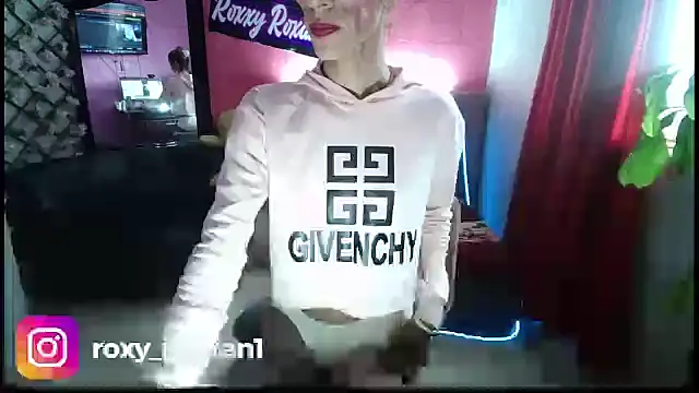 roxy roxxan online show from January 4, 2025, 10:02 pm