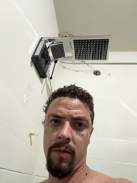 Snapshot of gboy171 chatting on November 3, 2025, 5:31 am gboy171 online show from November 3, 2025, 5:31 am