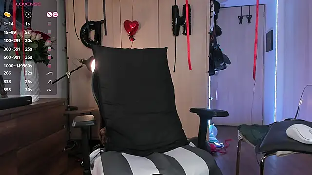 Snapshot of ariana_fitl_ chatting on January 15, 2025, 2:06 am ariana fitl online show from January 15, 2025, 2:06 am