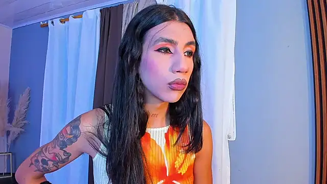 Snapshot of sofiaa_grey_ chatting on November 1, 2025, 1:02 pm sofiaa grey online show from November 1, 2025, 1:02 pm