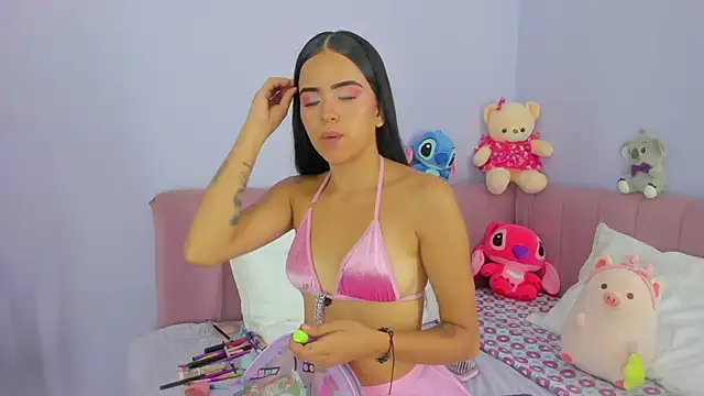 emilyclay 1 online show from December 2, 2024, 5:48 pm