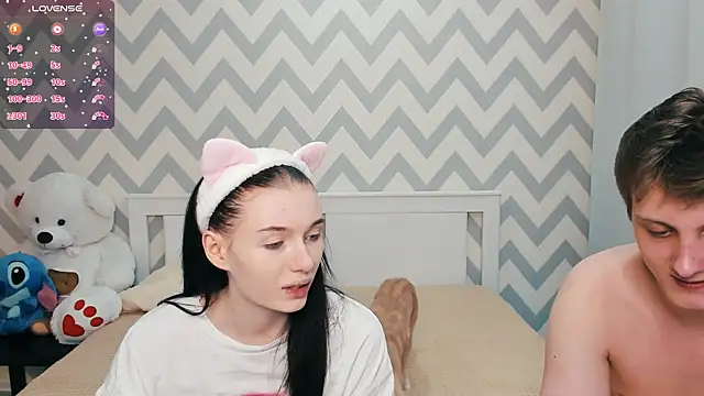 Snapshot of shaameless chatting on December 8, 2024, 7:43 pm shaameless online show from December 8, 2024, 7:43 pm