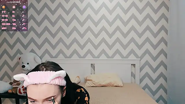 Snapshot of shaameless chatting on January 5, 2025, 1:15 pm shaameless online show from January 5, 2025, 1:15 pm