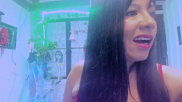 Snapshot of Erlinda-engel chatting on January 17, 2025, 1:24 pm Erlinda-engel online show from January 17, 2025, 1:24 pm