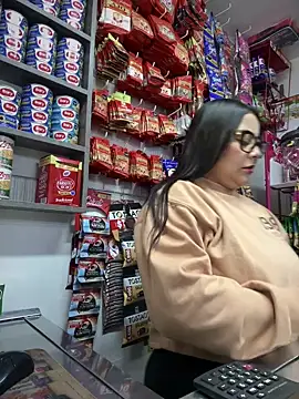 Snapshot of Sol_biglips chatting on December 10, 2024, 1:22 pm Sol biglips online show from December 10, 2024, 1:22 pm