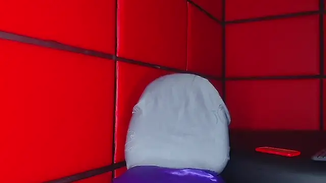 Haileybieberr online show from January 29, 2025, 7:43 pm