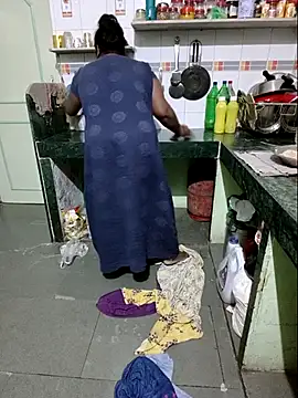 Snapshot of NEHA-DESHI chatting on February 23, 2025, 4:35 pm NEHA-DESHI online show from February 23, 2025, 4:35 pm