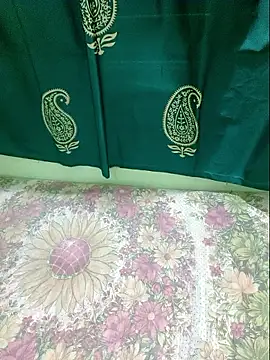 Snapshot of NEHA-DESHI chatting on September 17, 2025, 7:59 pm NEHA-DESHI online show from September 17, 2025, 7:59 pm