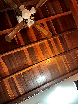 Snapshot of tom_thick chatting on November 29, 2025, 10:57 pm tom thick online show from November 29, 2025, 10:57 pm