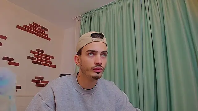 Snapshot of BrandonTate chatting on December 12, 2024, 12:55 pm BrandonTate online show from December 12, 2024, 12:55 pm