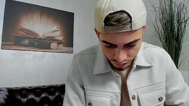 Snapshot of BrandonTate chatting on October 18, 2025, 5:32 am BrandonTate online show from October 18, 2025, 5:32 am