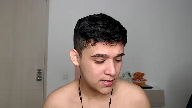 kaiine190 online show from November 17, 2025, 5:35 am