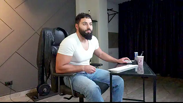 mattmasterss online show from January 4, 2025, 8:16 pm