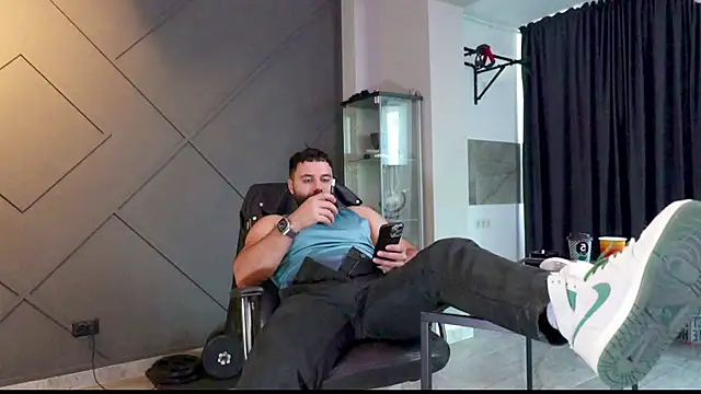 mattmasterss online show from January 14, 2025, 9:45 am