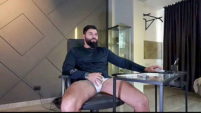 mattmasterss online show from January 27, 2025, 2:46 pm