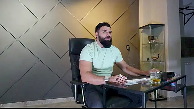 mattmasterss online show from February 26, 2025, 5:42 am