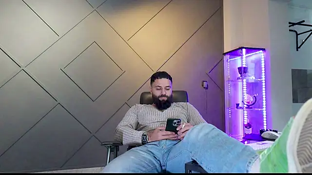 mattmasterss online show from March 1, 2025, 11:28 am