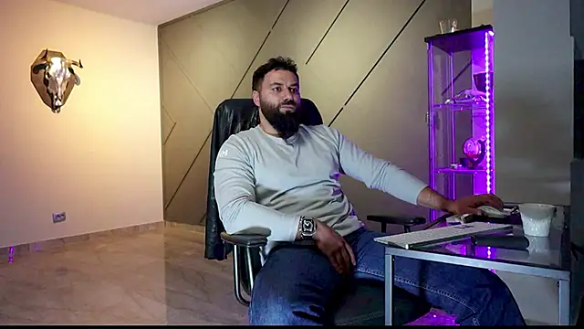 mattmasterss online show from March 13, 2025, 3:39 pm