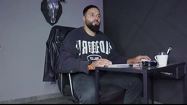 mattmasterss online show from September 16, 2025, 2:56 am