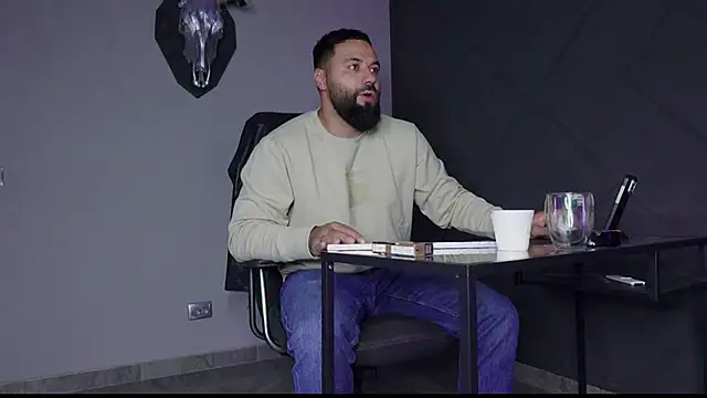 mattmasterss online show from September 18, 2025, 3:41 am