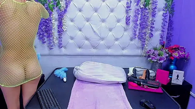 Brith Adams online show from October 3, 2025, 2:30 am