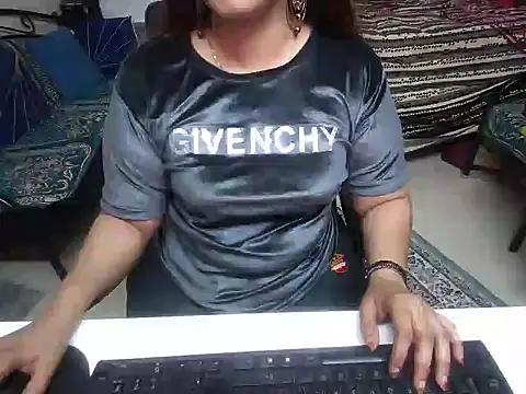 Snapshot of Arushisingh8888 chatting on February 5, 2025, 10:51 am Arushisingh8888 online show from February 5, 2025, 10:51 am