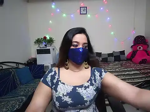 Snapshot of Arushisingh8888 chatting on February 6, 2025, 10:37 am Arushisingh8888 online show from February 6, 2025, 10:37 am