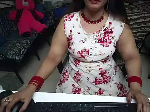 Snapshot of Arushisingh8888 chatting on March 21, 2025, 7:11 am Arushisingh8888 online show from March 21, 2025, 7:11 am