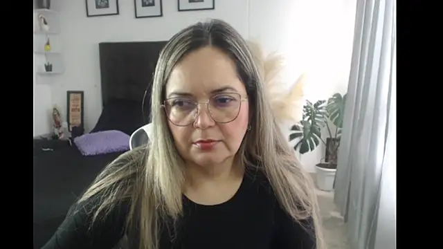 Snapshot of samy_vsn chatting on September 13, 2025, 5:46 pm samy vsn online show from September 13, 2025, 5:46 pm