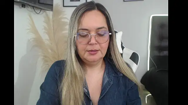 Snapshot of samy_vsn chatting on September 24, 2025, 7:17 pm samy vsn online show from September 24, 2025, 7:17 pm