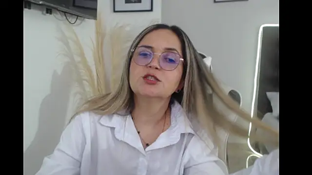 Snapshot of samy_vsn chatting on October 1, 2025, 6:25 pm samy vsn online show from October 1, 2025, 6:25 pm